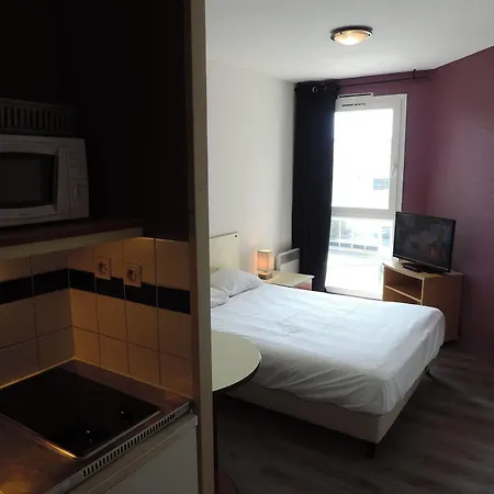 Hoteliere Poincare Hotel Margny-les-Compiegne