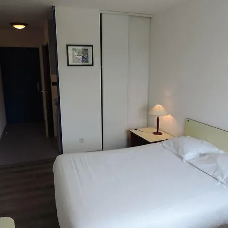 Hoteliere Poincare Hotel Margny-les-Compiegne