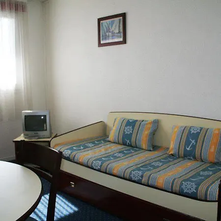 Hoteliere Poincare Hotel 3*